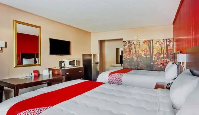 2 Queens Room Ideal for Families Staying in Ridgeland w/Free Parking