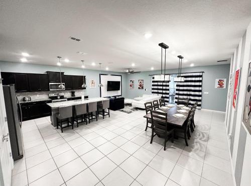 2127LC- Windsor Island home