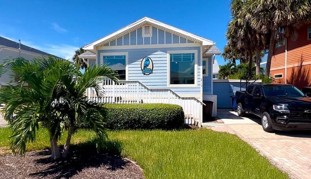 213 Ohio Cozy Cottage Just Short Walk to Beach