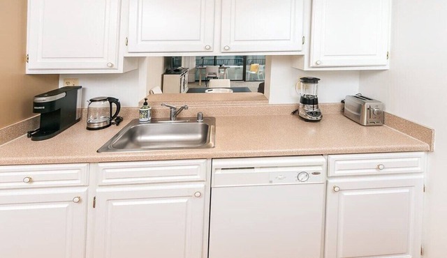 2BR Chic Apartment in Prime Location