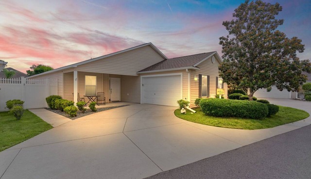 3/2 Pet Friendly Courtyard Villa
