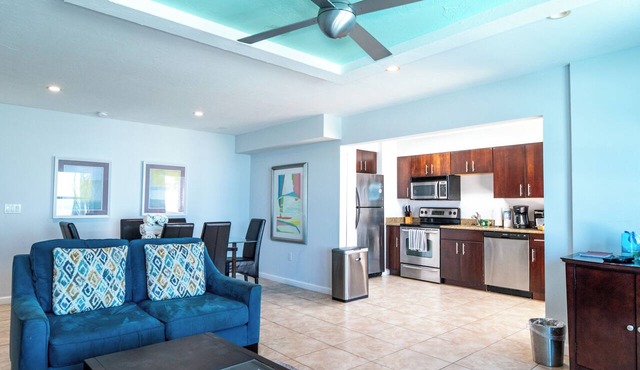 3-bedroom, 3 bath condo in beautiful Longboat Key. Beachfront views w/pool.