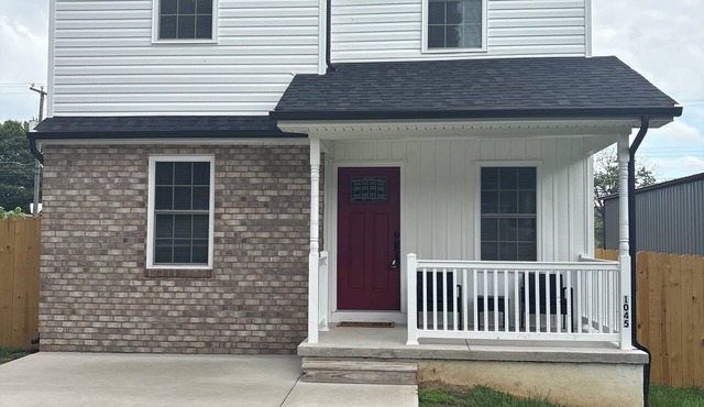 3-bedroom Brand-New Mountain Retreat and Pet Friendly