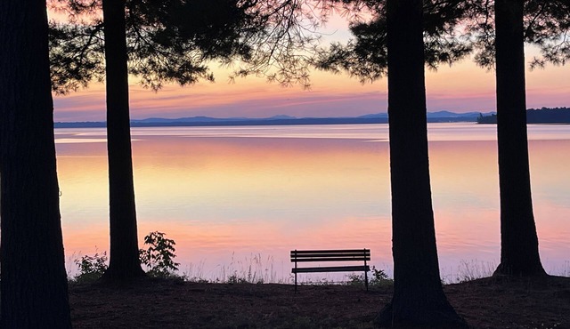 3 Bedroom Home with an Artists Lake View