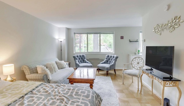 3 Mi to Nat'l Mall: Convenient DC Home Base!
