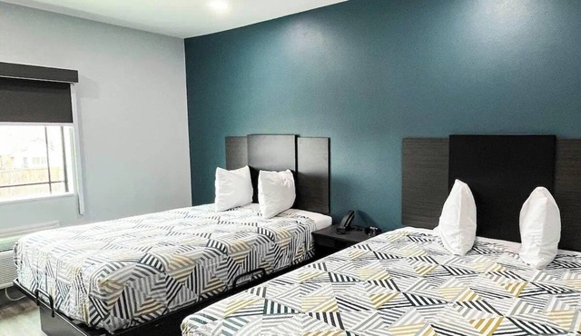 3 Pet-Friendly Accommodations w/Free Parking | Pearland Town Center - 6 miles