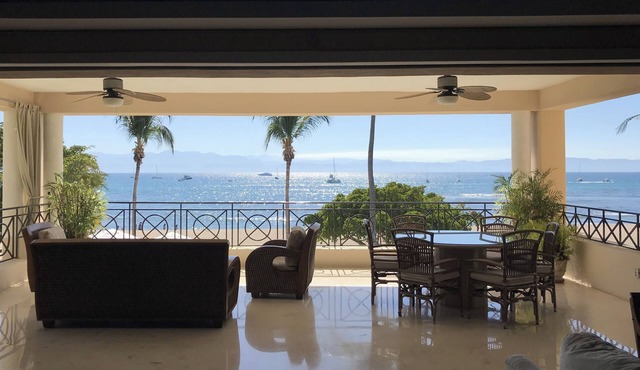 3500sf Oceanfront Condo Ingates Incl Golf Cart &Housekeep/Cook
