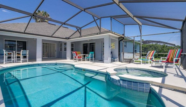 370-Stunning 4 Bed Villa with SE Facing Pool and Spa.Near Disney