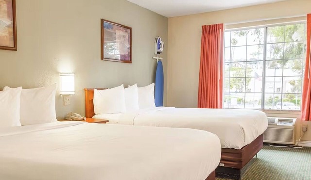 4 Accommodations | Near from Pier, Lake, & Beach | 2 Queen Beds | Free Parking