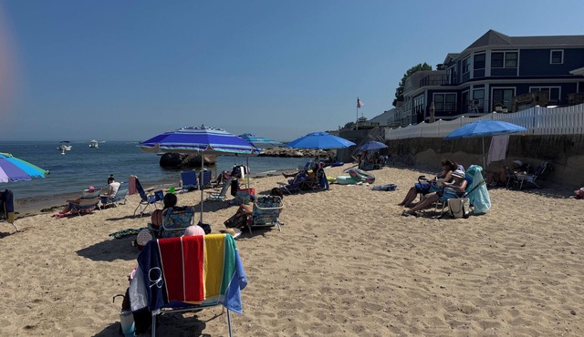 4-BdRm Home at Black Point Beach, E. Lyme - WiFi + AC! JUN-AUG 2026 WKLY RENTAL