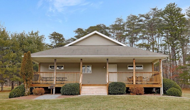 4 Bedroom/4Bath Cottage