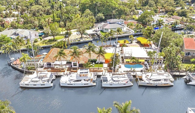 4-bedroom villa in fabulous Fort Lauderdale with resort like amenities