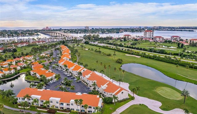 4 Mi to St Pete Beach! Family Condo w/Pool Access