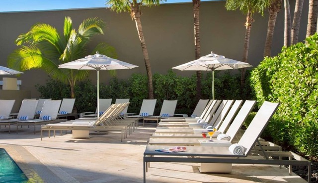 4 Modern Ocean View Suites with On-site Caribbean Dining, Pool & Fitness Center