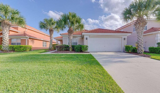 444 - Fabulous Newly Decorated 4 bed Pool Home with South Facing Deck