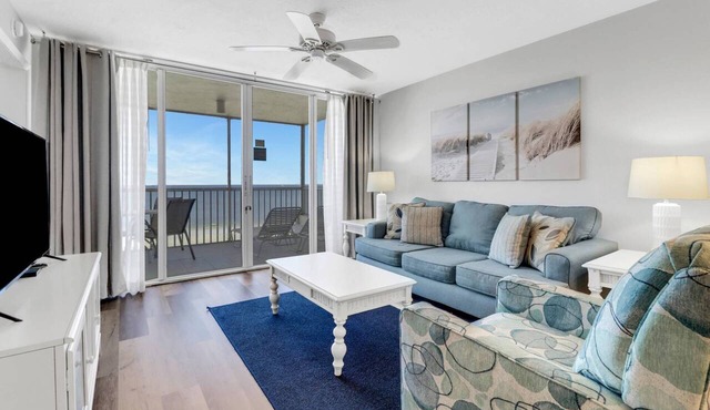 6TH FLOOR BEACHFRONT | ELEVATED GULF VIEWS | 2BR/2BA | SLEEPS 6 | HEATED POOL | FORT MYERS BEACH