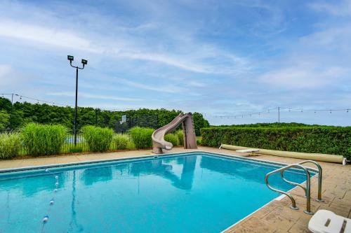 7,000 Sq Ft! Private Rapid City Estate w/Pool