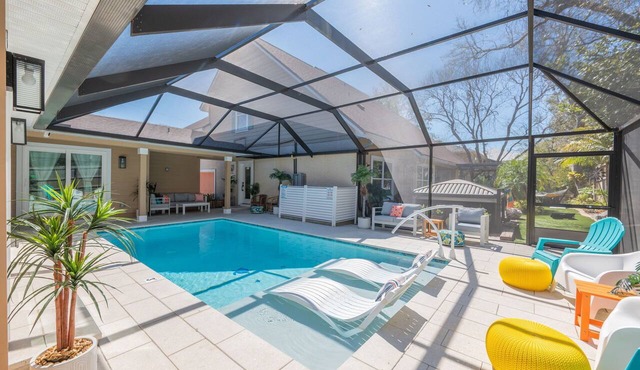 7BD/5BA, Heated Pool @ the Beach! Game Garage, Mini Golf, & More! 10min to DT