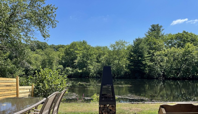 Adorable, Updated 2 Bedroom Retreat on the River!