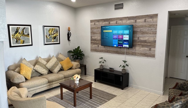 Amazing & cozy Duplex near Zoo Miami