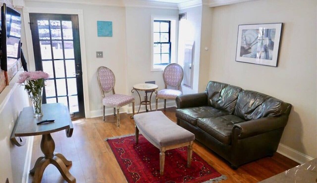 Amazing Location - Close to Union Station