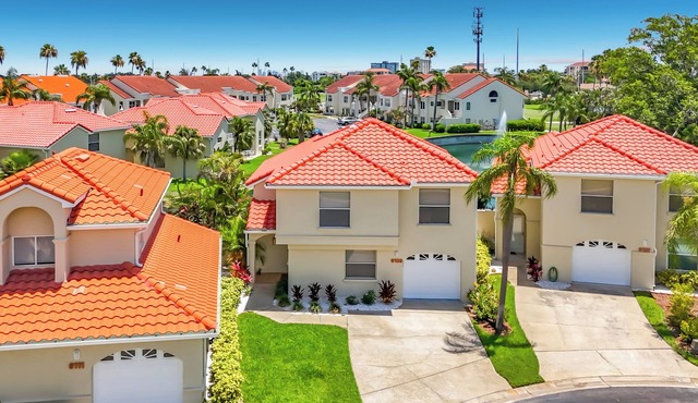 Amenity Packed Coastal Home Close to Beach