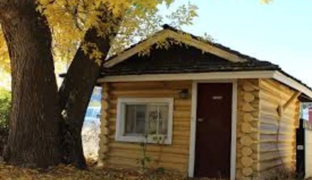 Ashton Log Cabin #2