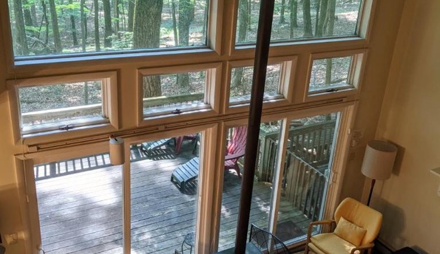 Autumn Wings - Propane Grill, Wifi, Kid Friendly, King Bed, Games, Screen Porch, Pool Access, Hiking