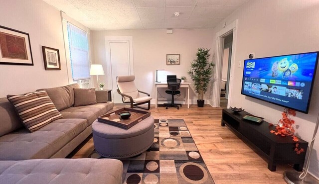 B1-2 Walk to YALE Hospital -All Rooms with AC