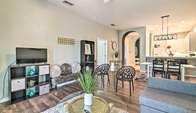 Bahama Bay Condo w/Patios < 10 Mi to Disney!