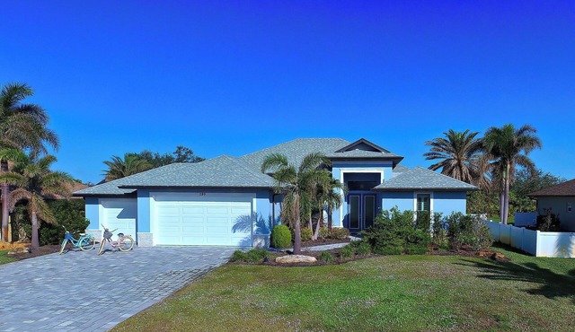 Bahama Breeze | Pool | Summerkitchen | Lounge | Office