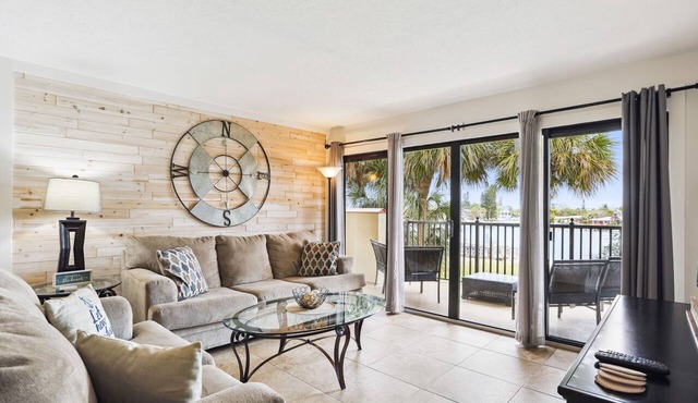 Bay Views, Walk to Beach, Resort Amenities - Land's End 1-208