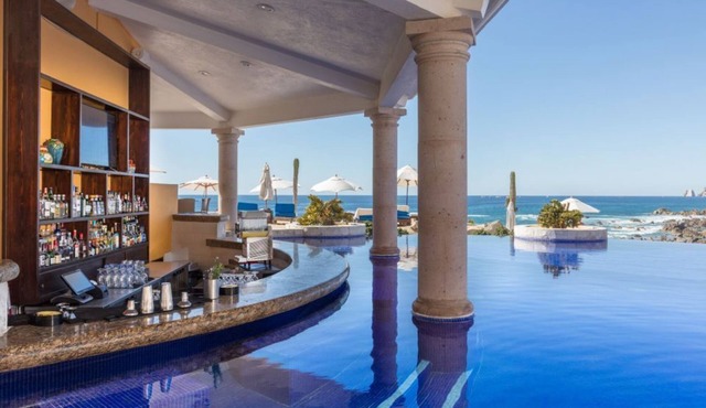 Beach Front Studio w Gym & Hot Tub in Hacienda Encantada