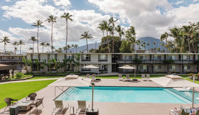 Beach Retreat | Unit w/Island View | Outdoor Pool | Parking | Pet Friendly