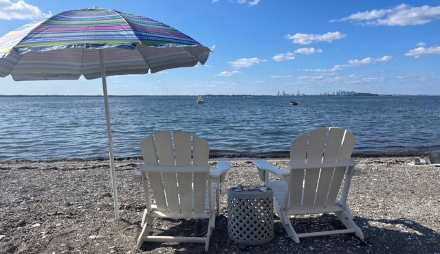 Beachfront Home close to Boston & Cape Cod