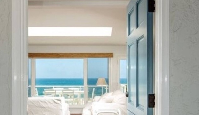 Beachfront in the Heart of Carlsbad Village - BBQ, hot tub, walk to everything!
