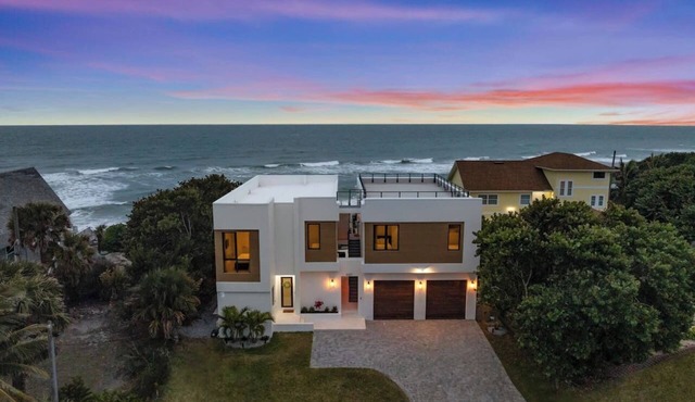 Beachfront Luxe Stay | Pool Access & Rooftop Deck with Stunning Views