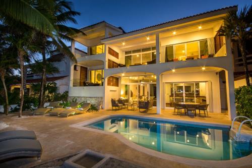Beachfront with Private Staff in Gated Community