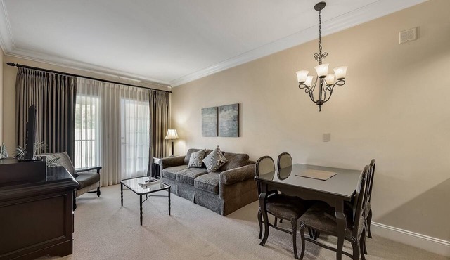 Beautiful 1 Bedroom at Lake Las Vegas Resort Community