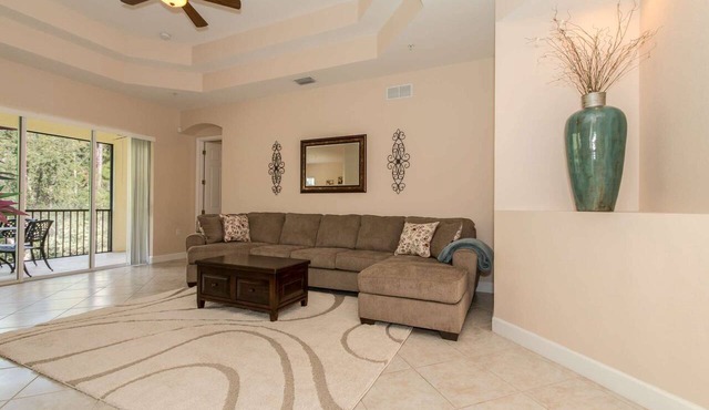 Beautiful Bonita Springs Retreat, Gated Community, Newly Furnished Awesome Amenities, Free Wifi!