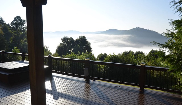 Beautiful High End Home on the Mountain Top in Sugar Grove, NC