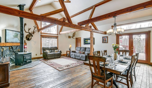 Beautiful Wasilla Home Rental w/Deck & Gas Grill!