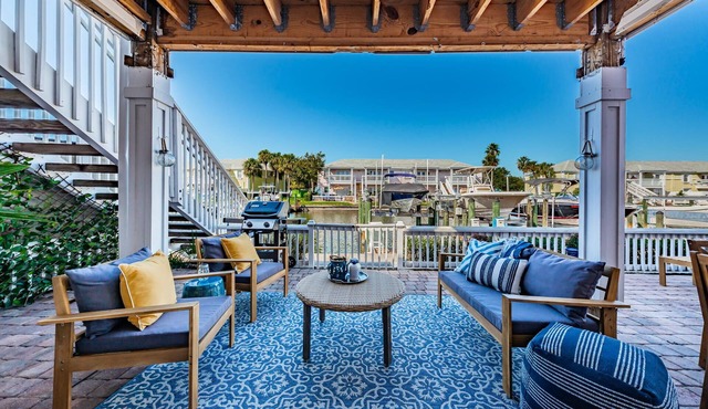 Beautiful Waterfront Resort Style Living - 1 bed