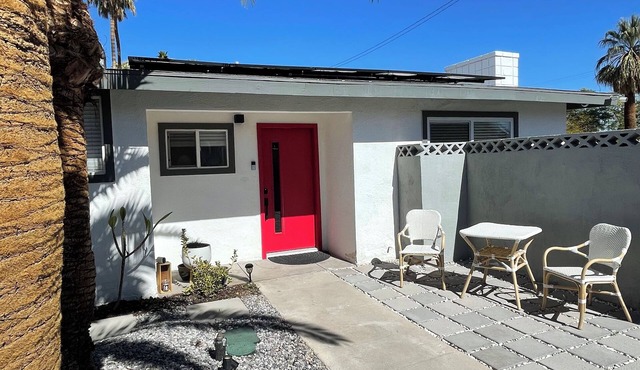 Best Monthly Rental minutes to Las Vegas Strip! 3bdrm 2bathroom fully stocked