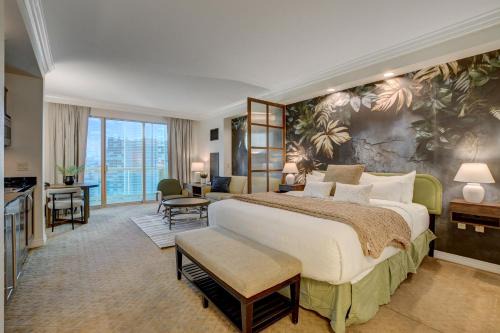 Blu Cashmere Premium Suite : MGM Signature Hotel