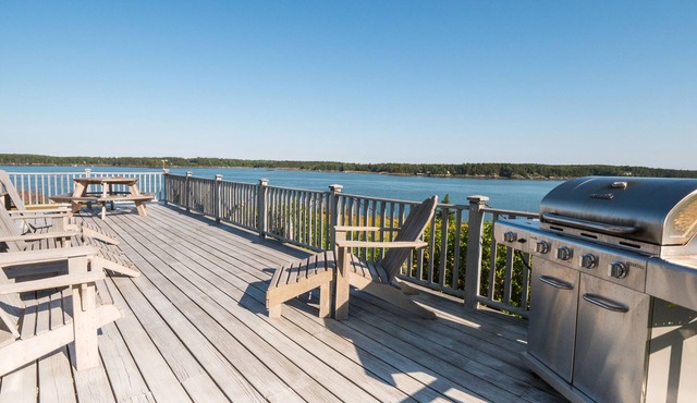 'Blue View' - Ocean Front - Incredible 10 Acres - 2 Living Spaces