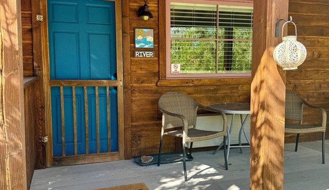 Boutique Retreat, River Room