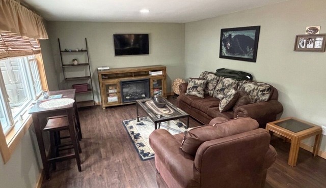 Brantingham Lake cabin with waterfront access