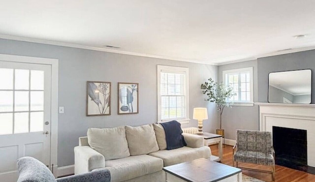 Bright & Cozy 2BR | Porch + Great Location