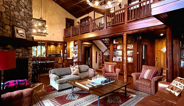 Camp Saranac: Gorgeous & grand lake home w mountain views, water sports, hiking